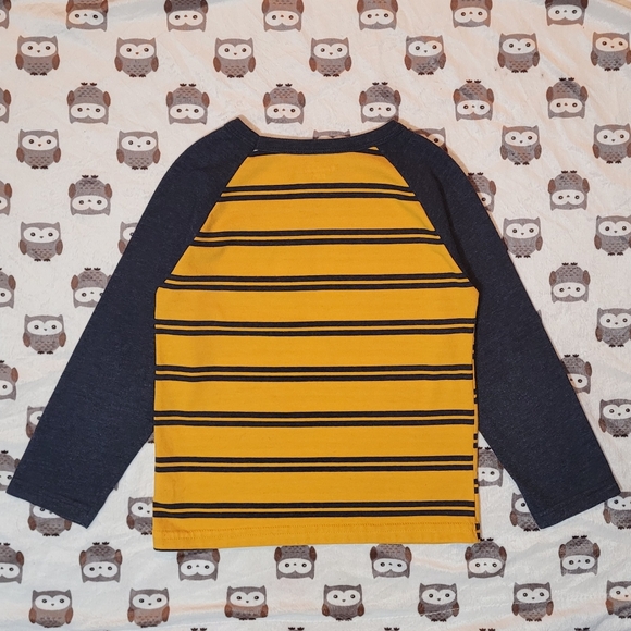 ❄️ 5T | Long Sleeved Shirt - Picture 2 of 3